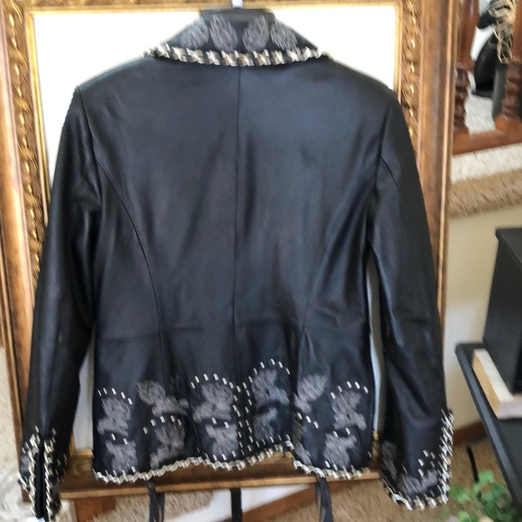 Leather jacket - Picture 4 of 10